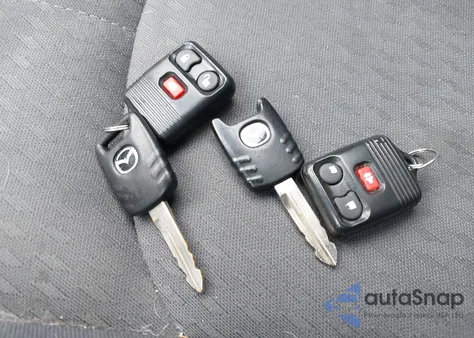 2005 Mazda Tribute I из США, поврежденный, VIN 4F2YZ02Z55KM11474